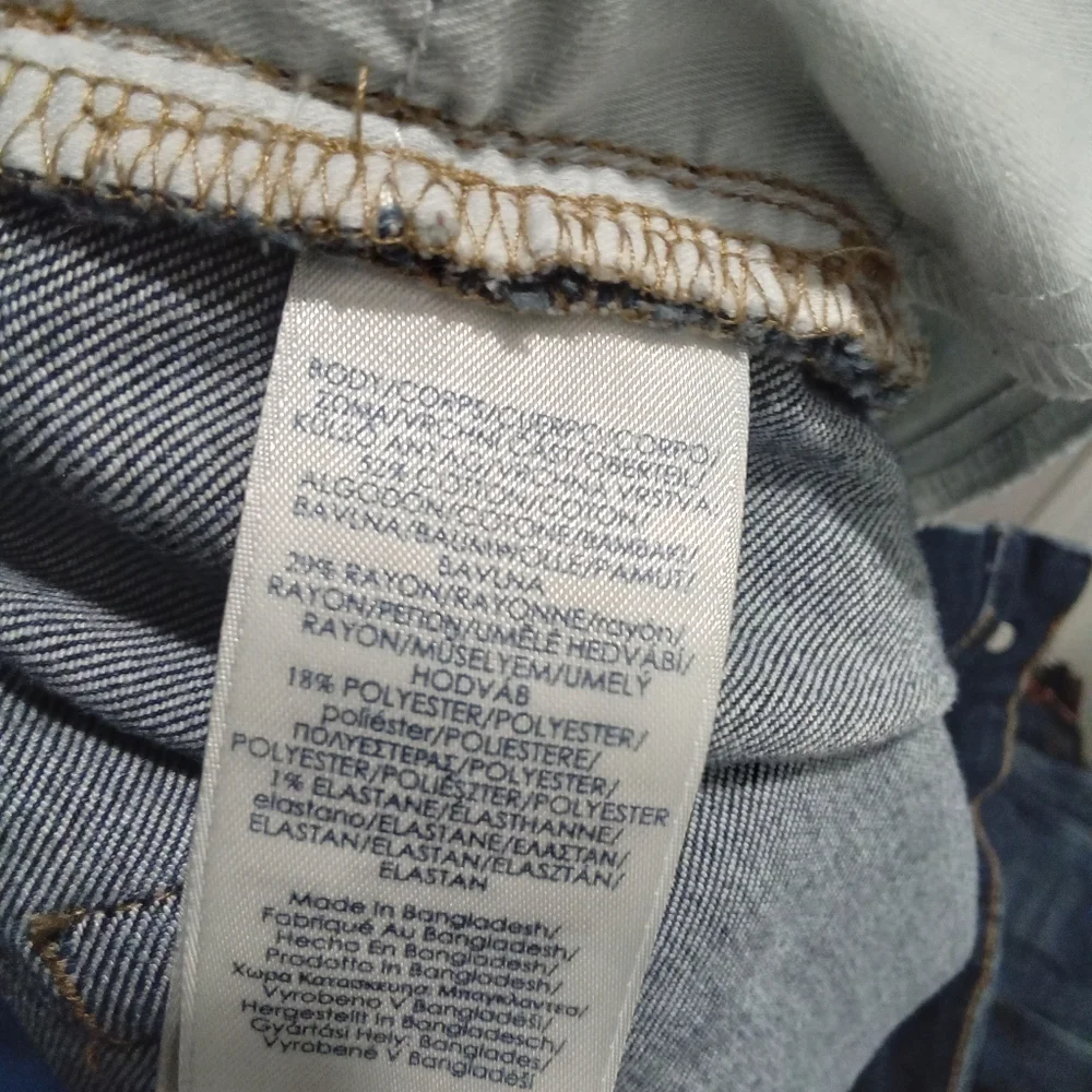 Chaps Plus Size Size 14 Classic Denim Capris Blue Jeans 20" Inseam - Picture 8 of 11